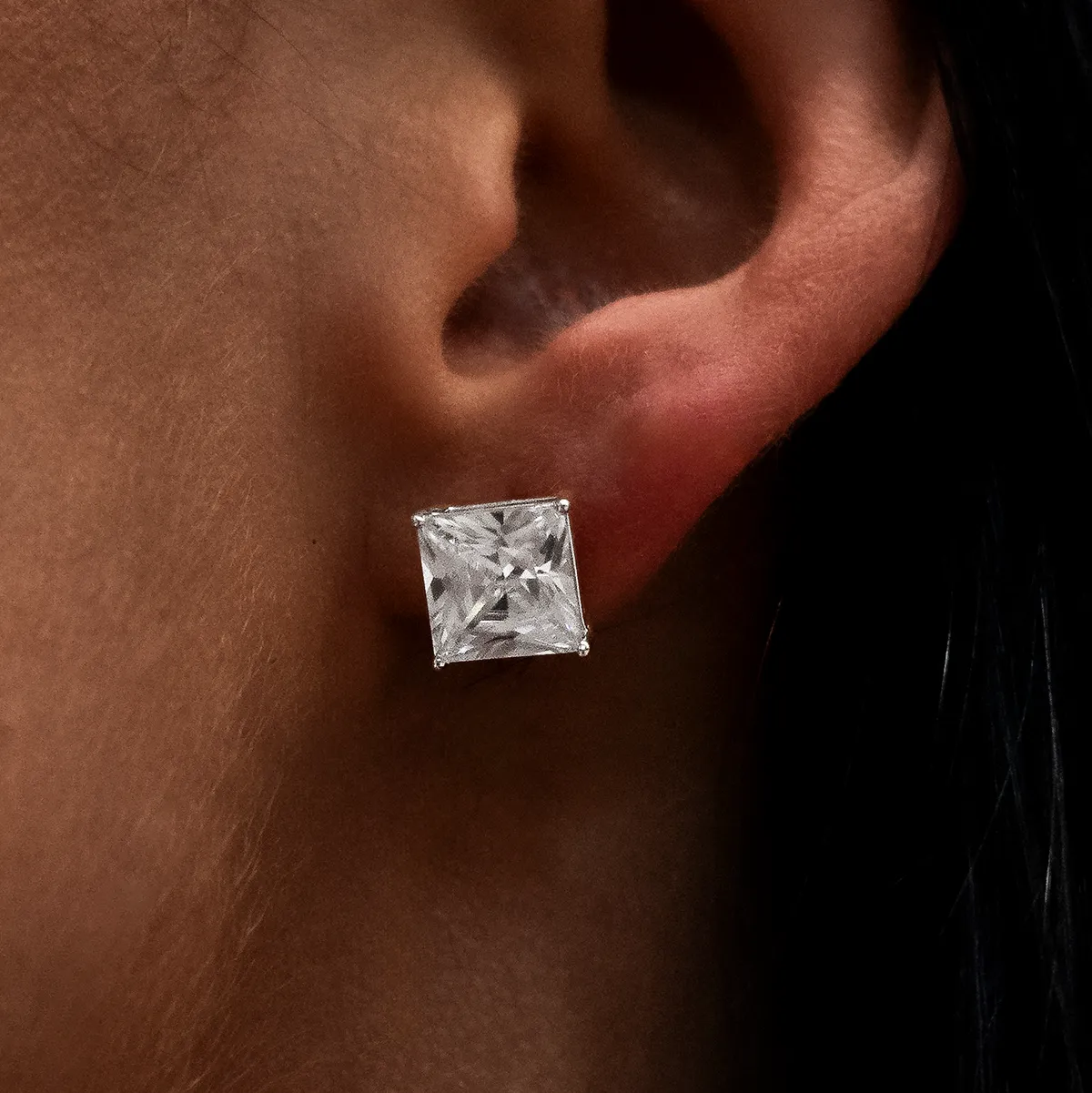 8mm Princess Cut Diamond Stud Earrings in White Gold