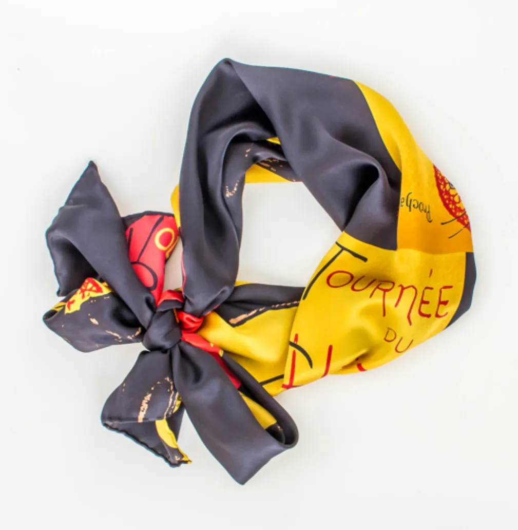 Le Chat Noir, Scarf