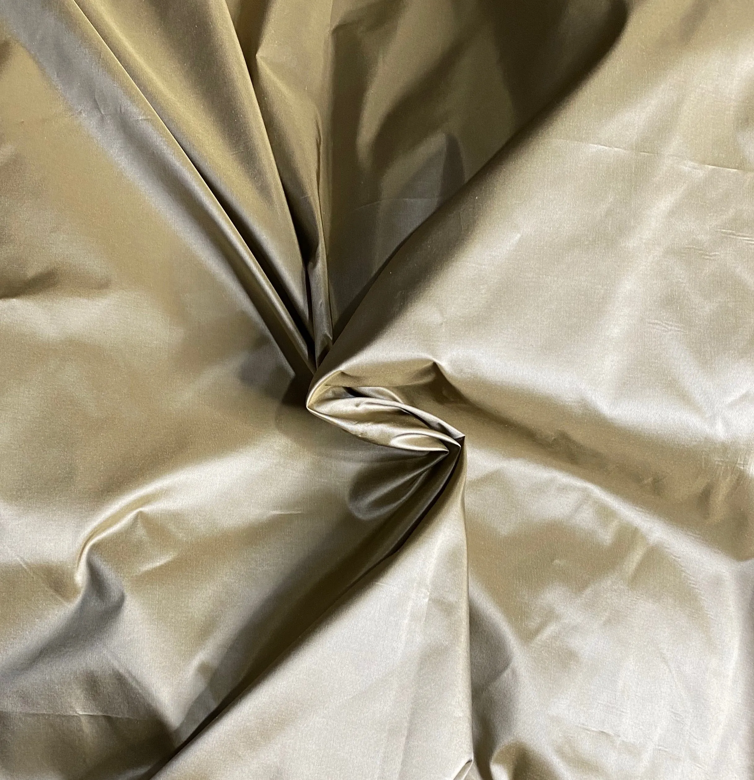 NEW Lady Lisa Designer 100% Silk Taffeta Fabric Solid Light Gold