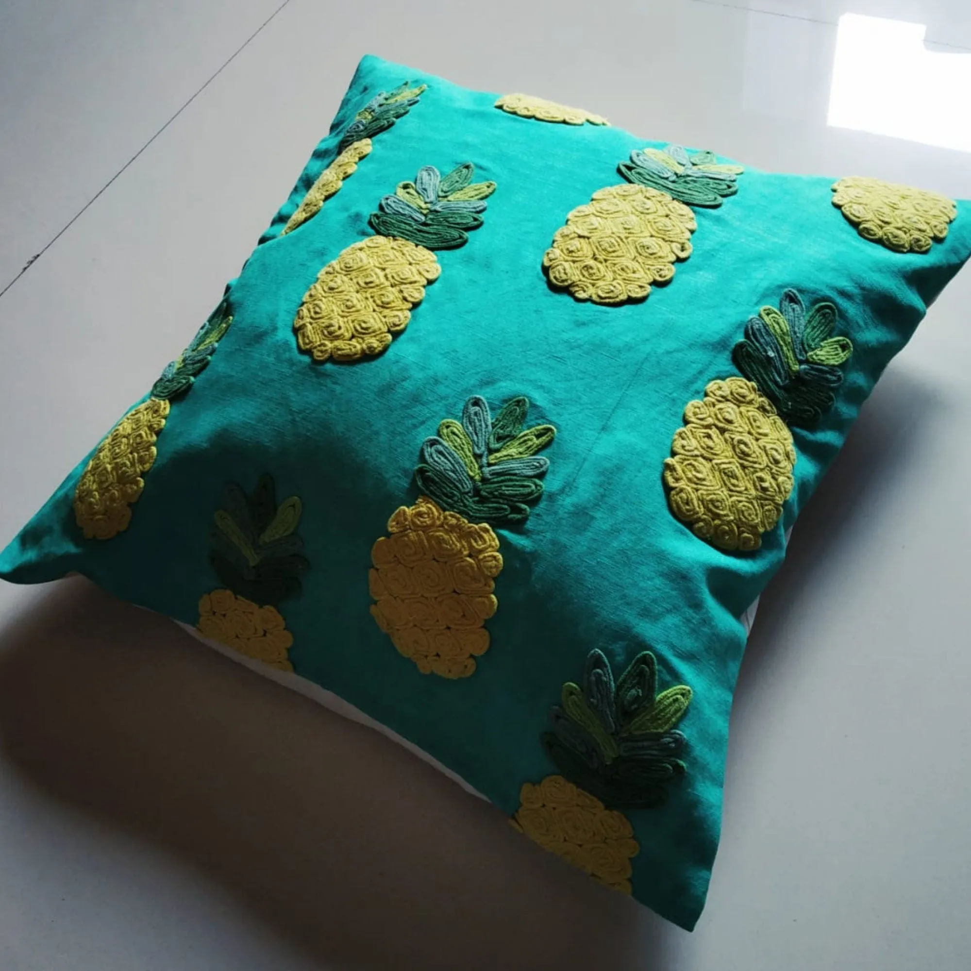 Summer Hawaiian Pineapple Patterned Throw Pillow Cover, Hawaiian Style Home Decor 18"x18", 16"x16",