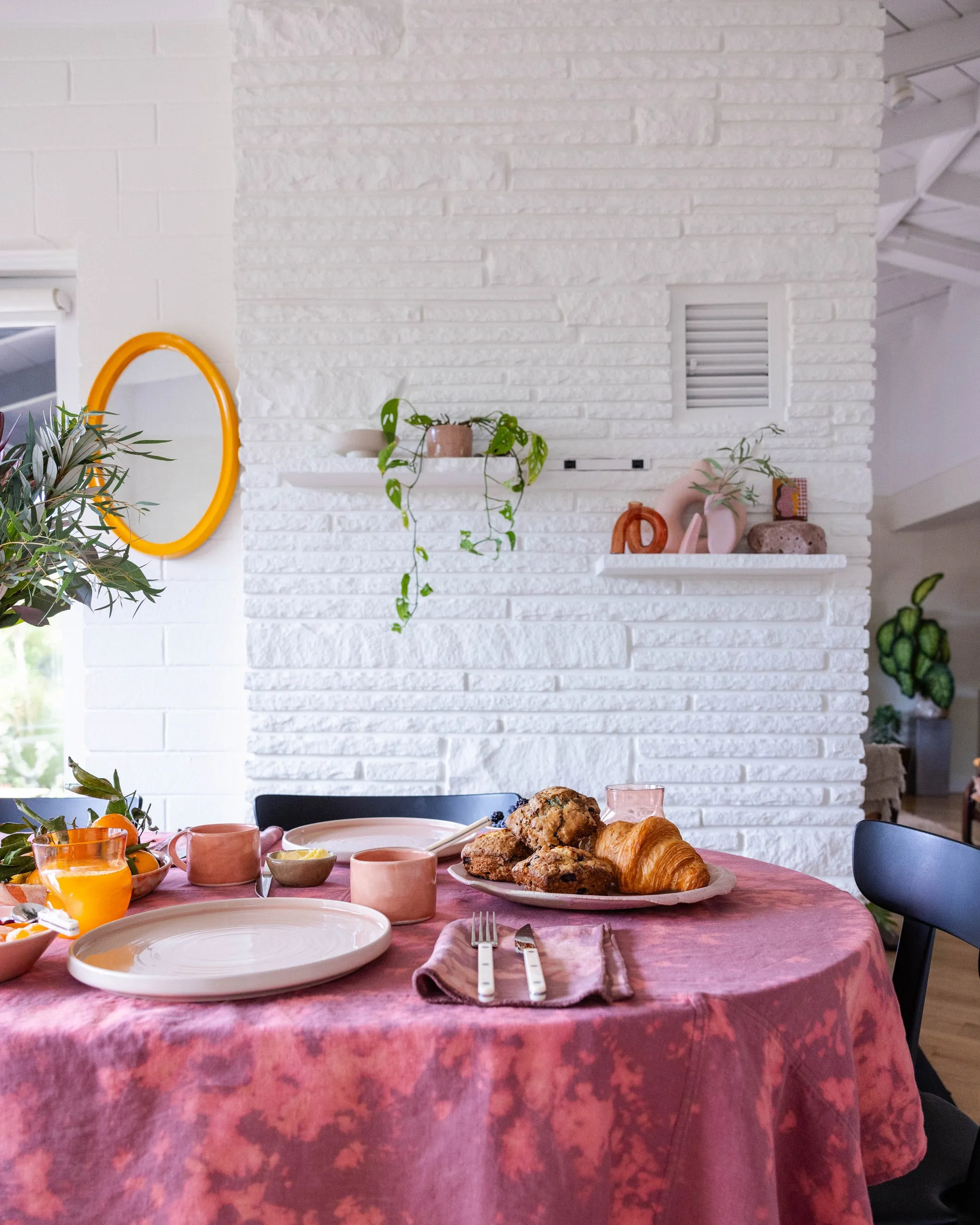 The Linen Tablecloth