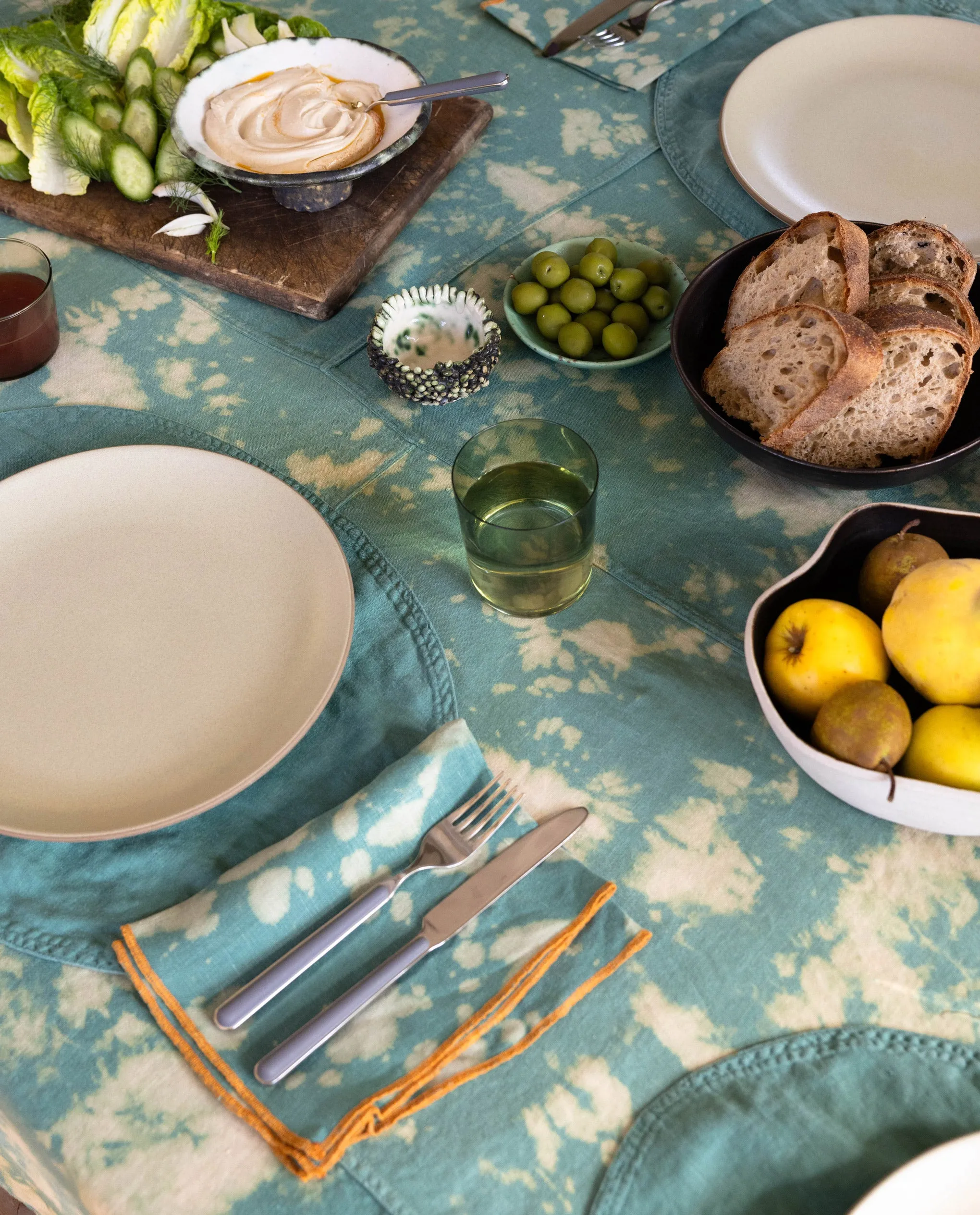 The Linen Tablecloth